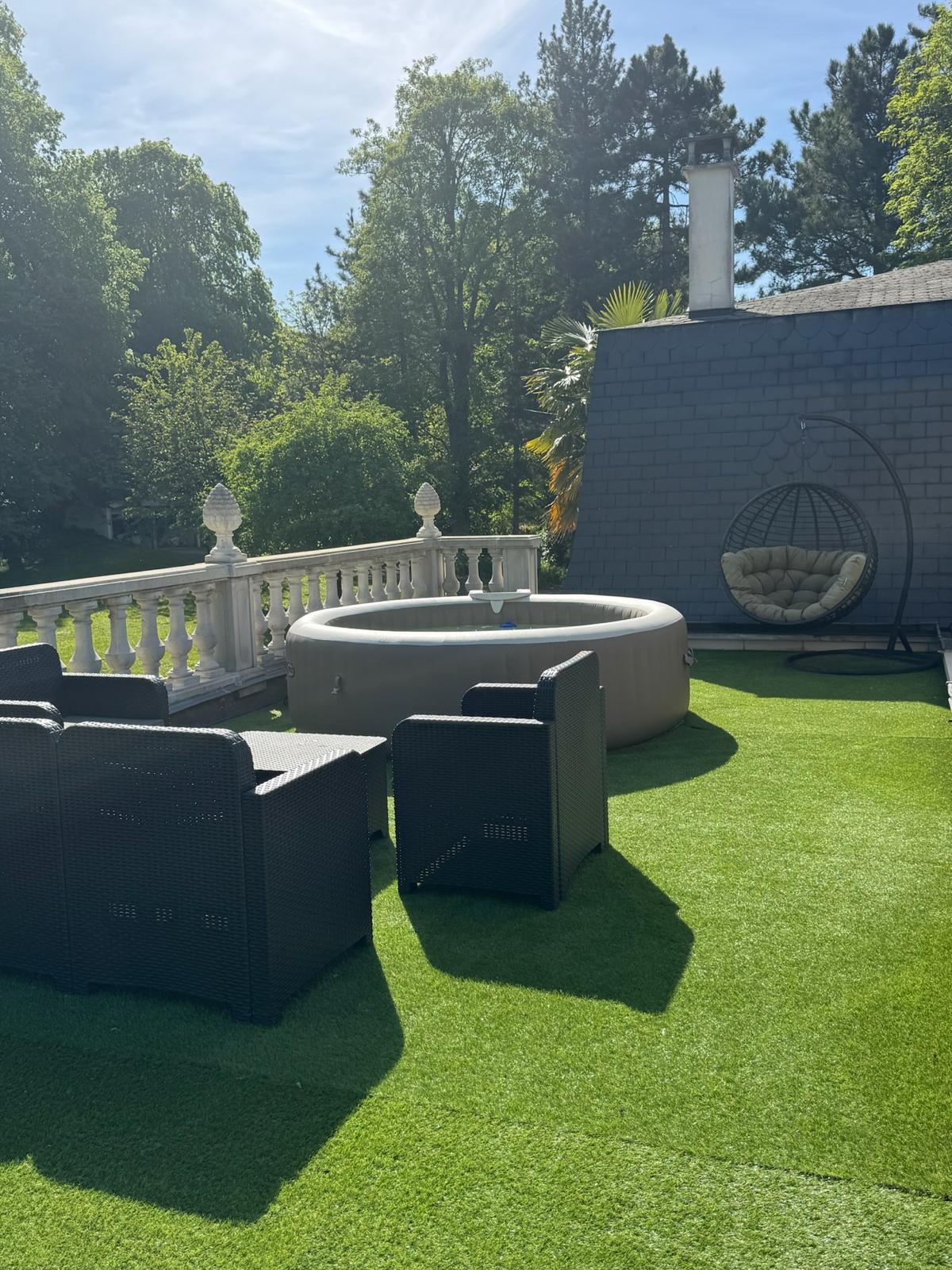 Spa extérieur et parc